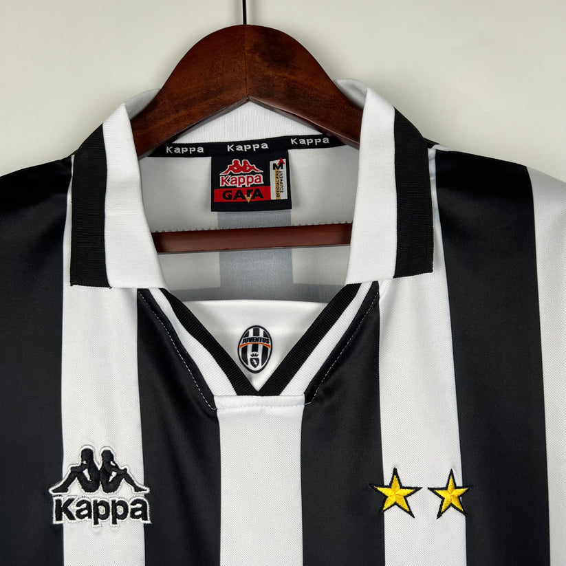 Juventus 1996/97 Home Kit
