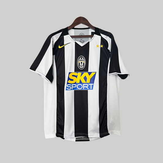 Juventus 2004/05 Home Kit