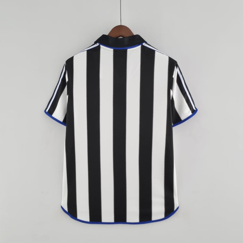 Newcastle 2000/01 Home Kit